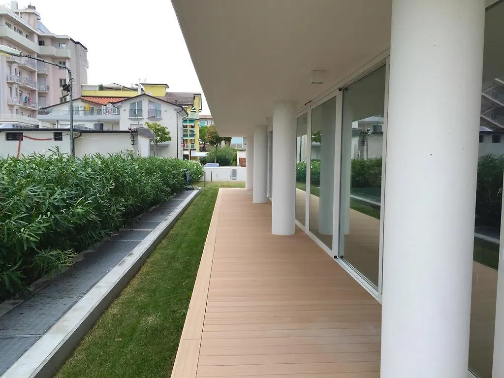 Sea Beach Apartment Lido di Jesolo Italia