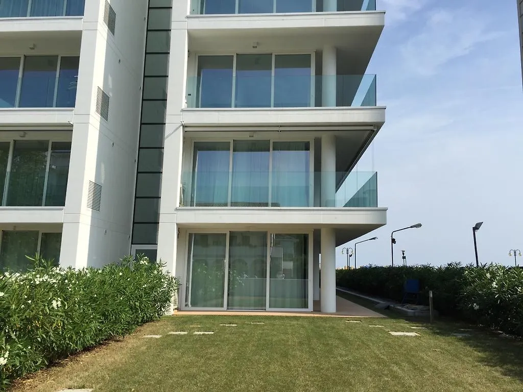 Sea Beach Apartment Lido di Jesolo Italia