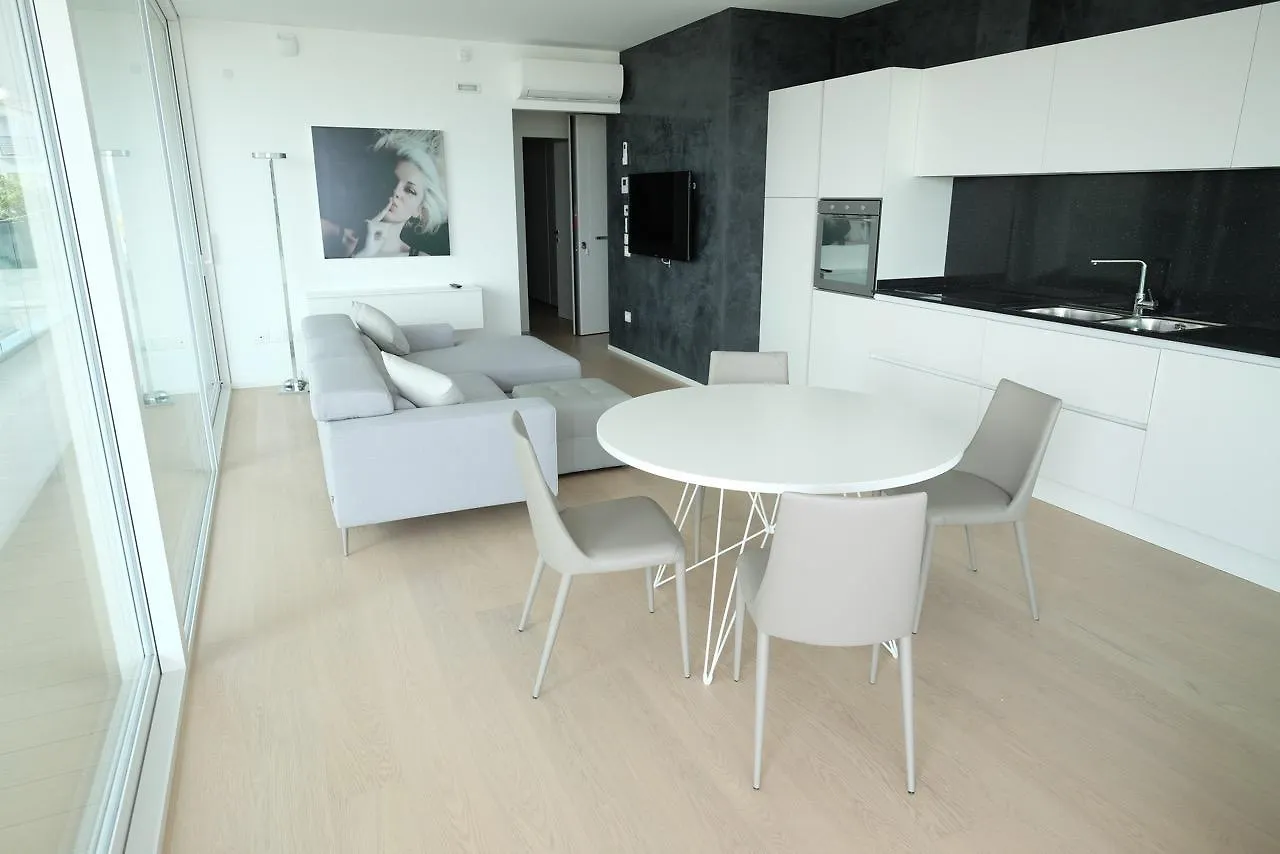 Sea Beach Apartment Lido di Jesolo 0*,